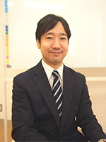 吉祥寺教室の吉岡万寿弥教室長の写真
